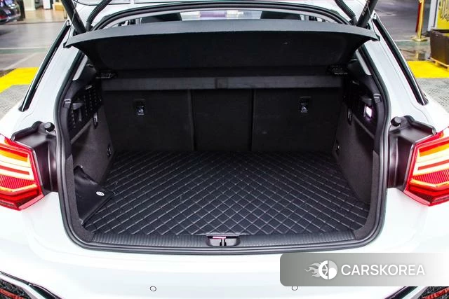 Audi Q2L id 4275629 из Китая 24