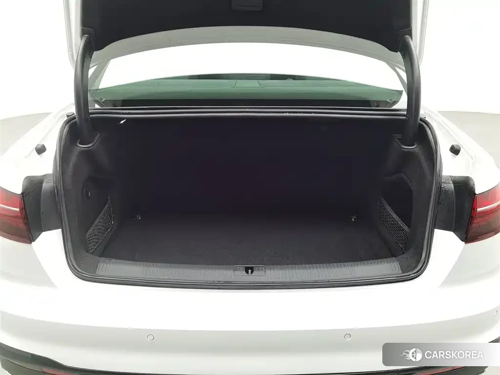 Audi A4L id 4655137 из Китая 23