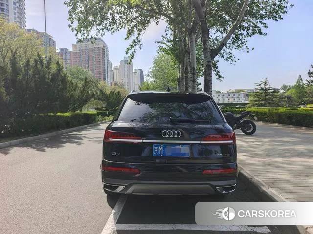 Audi Q7 id 4259196 из Китая 18