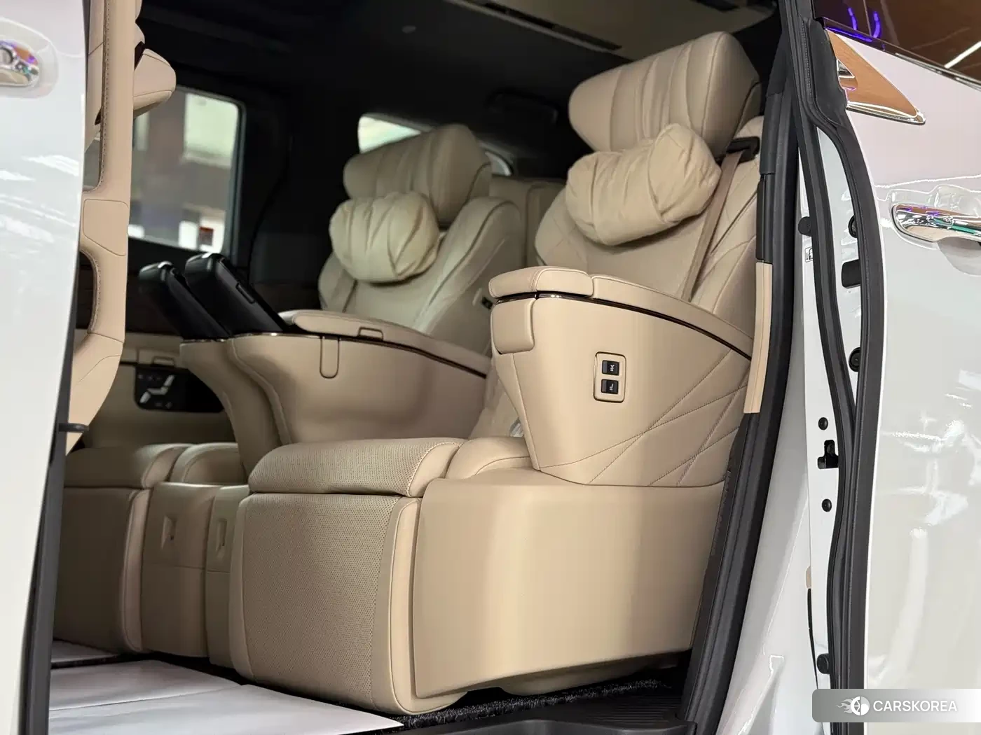 Toyota Alphard id 4547225 из Китая 29