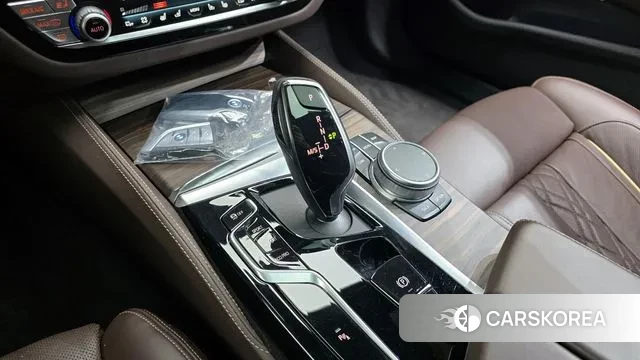 BMW 5 Series (G30) id 3626287 из Кореи 19