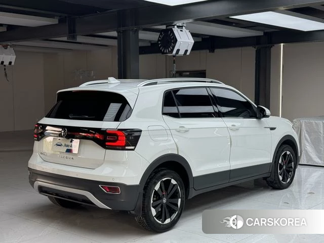 Volkswagen Exploring the shadow id 4367459 из Китая 15