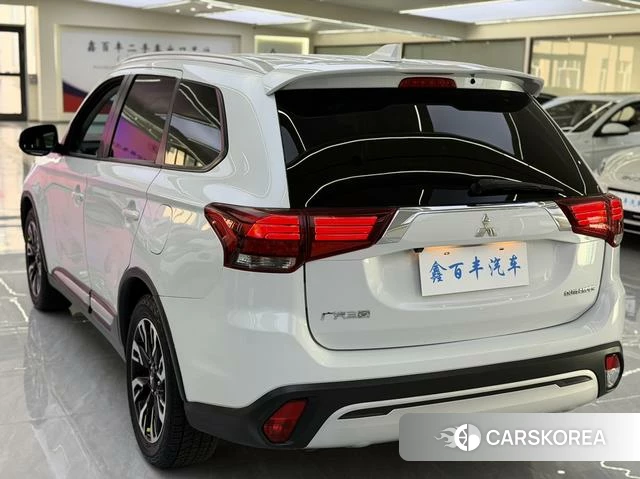 Mitsubishi  Outlander id 4207388 из Китая 11