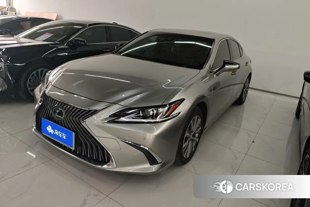 Lexus ES id 4258945 из Китая 16