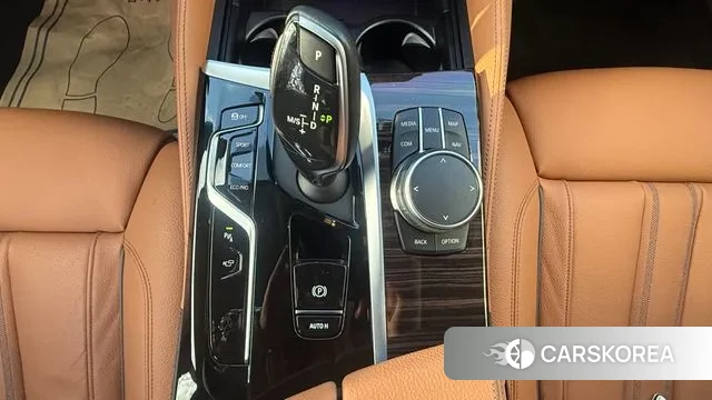 BMW 5 Series (G30) id 3669482 из Кореи 19