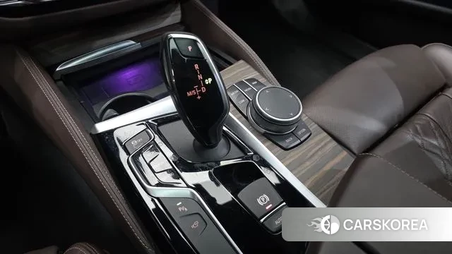 BMW 5 Series (G30) id 3439256 из Кореи 19