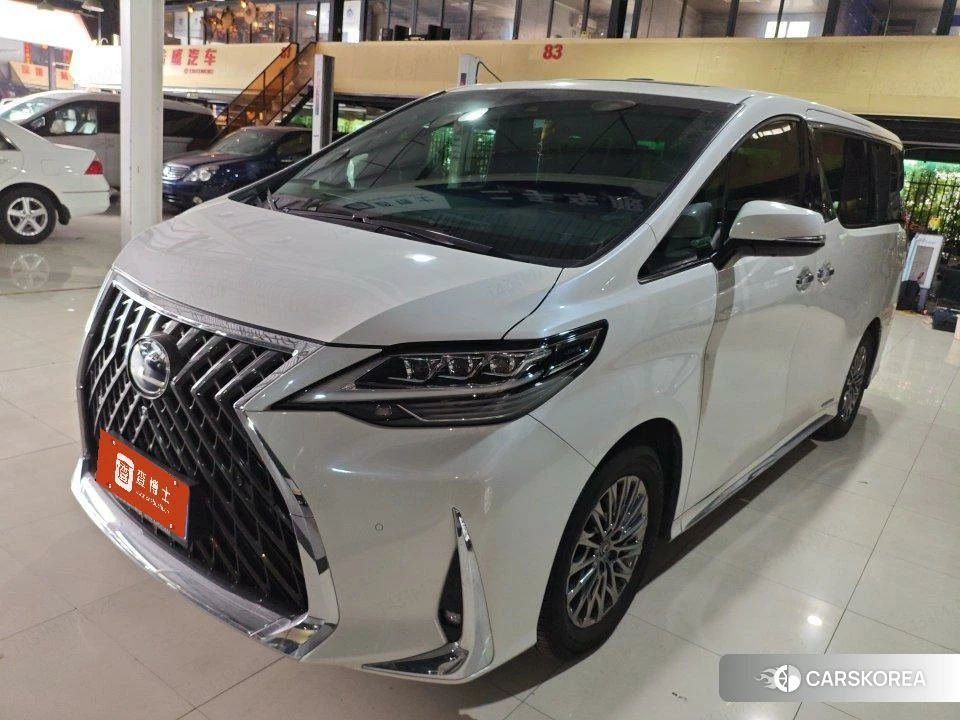 Lexus LM id 4467717 из Китая 12