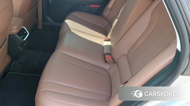 Hyundai Grandeur (GN7) id 3922315 из Кореи 19