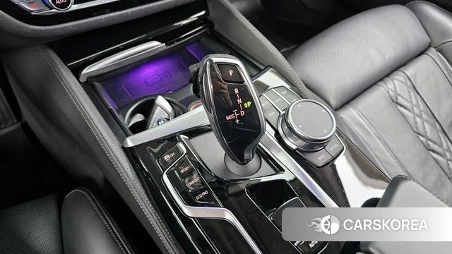 BMW 5 Series (G30) id 3885355 из Кореи 19