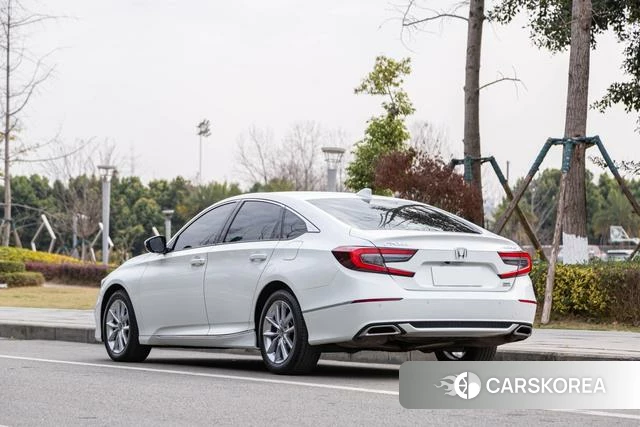 Honda Accord id 4264473 из Китая 15