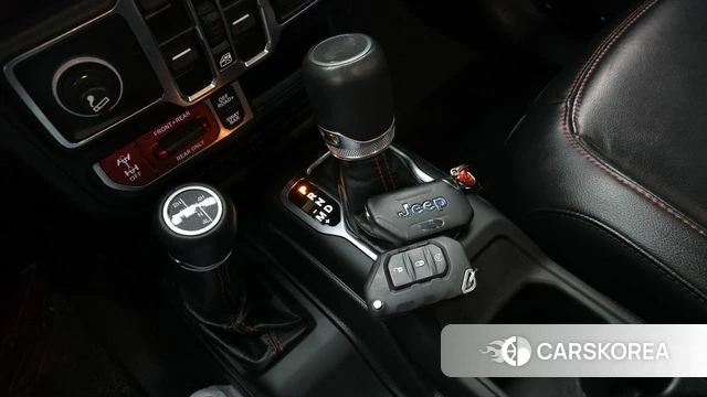 Jeep Wrangler (JL) id 3940769 из Кореи 19