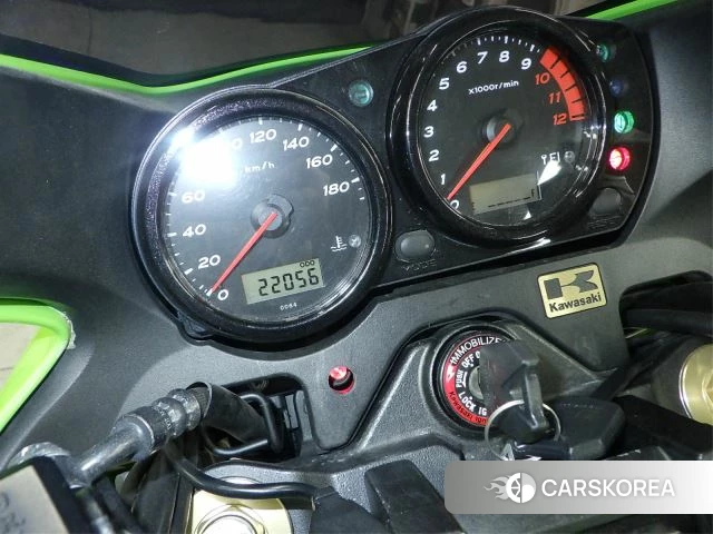 Kawasaki ZRX 1200 id 4206280 из Японии 33