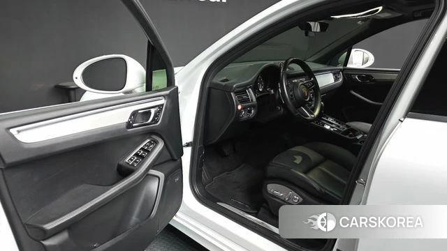 Porsche Macan id 4244332 из Кореи 31