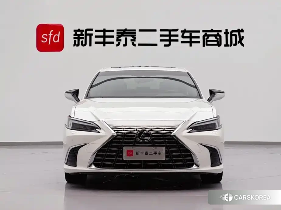 Lexus ES id 4629052 из Китая 30