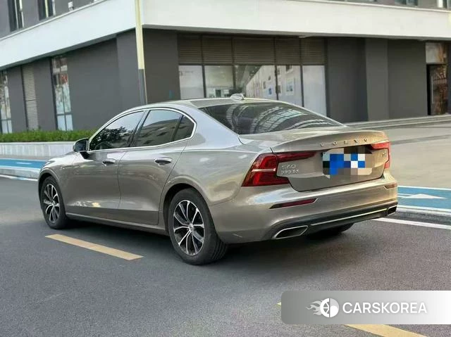 Volvo S60 id 4227301 из Китая 9