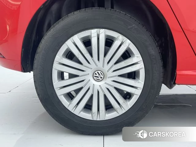 Volkswagen Polo id 4253338 из Китая 22