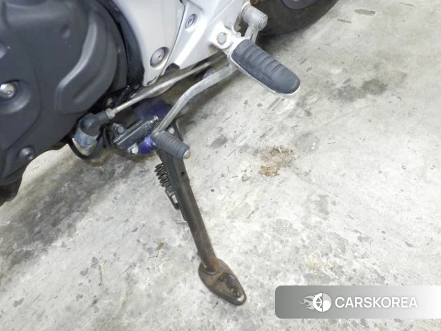 Suzuki GLADIUS 400 id 4205981 из Японии 23