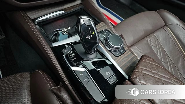 BMW 5 Series (G30) id 3808343 из Кореи 19