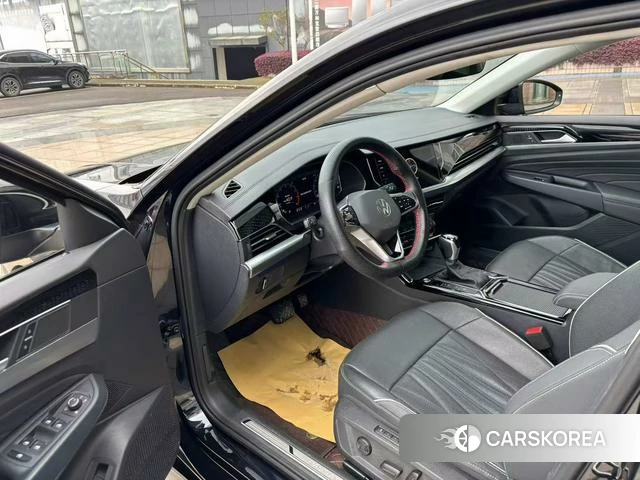 Volkswagen Passat id 4297553 из Китая 9
