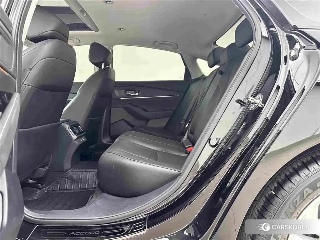 Honda Accord id 4553902 из Китая 16