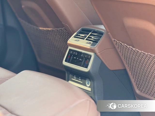 Audi A6L id 4207768 из Китая 13