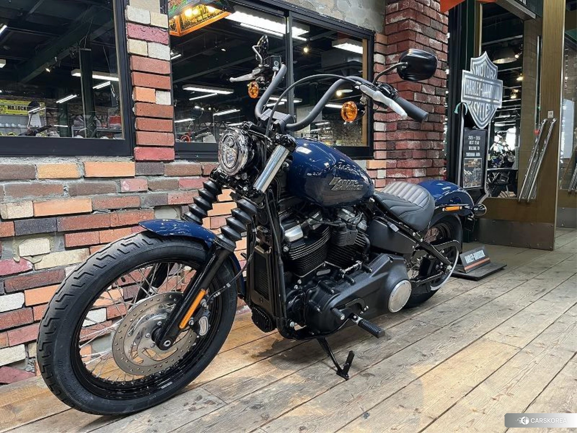 Harley-Davidson Softail Street Bob FXBB1750 id 3946433 из Японии 12