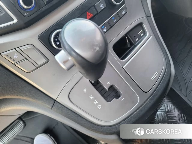 Hyundai The New Grand Starex id 4255183 из Кореи 19