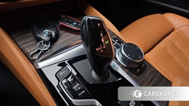 BMW 5 Series (G30) id 3390966 из Кореи 19