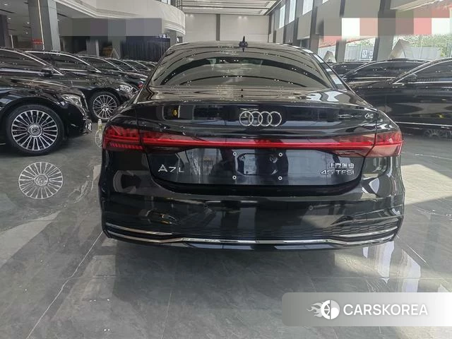 Audi A7L id 4300842 из Китая 9