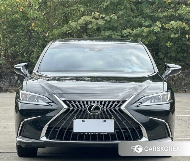 Lexus ES id 4277537 из Китая 17