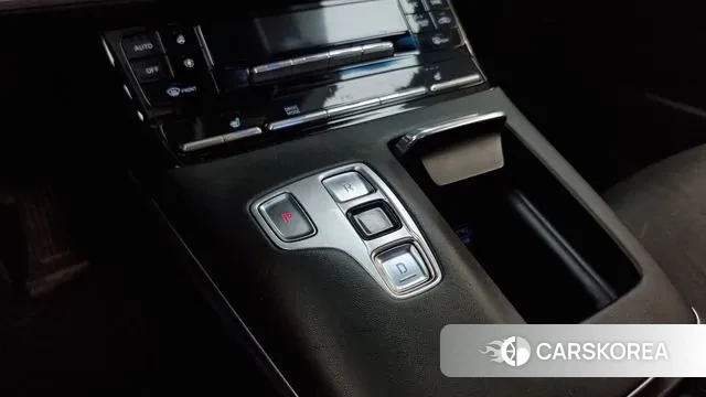 Hyundai The New Grandeur IG Hybrid id 3318327 из Кореи 19