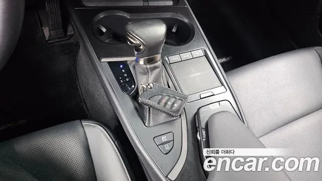 Lexus UX250h id 2946021 из Кореи 19