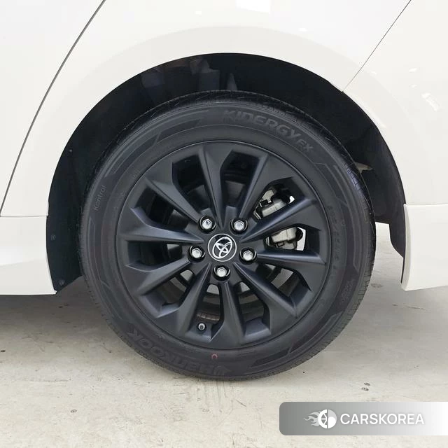 Toyota Corolla id 4359331 из Китая 15