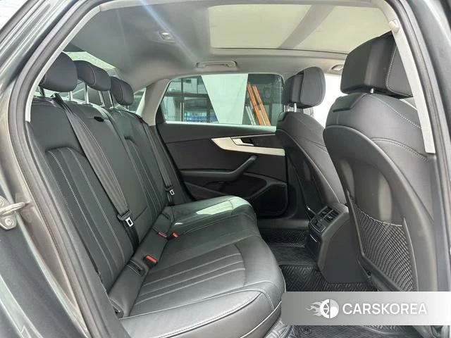 Audi A4L id 4348884 из Китая 17