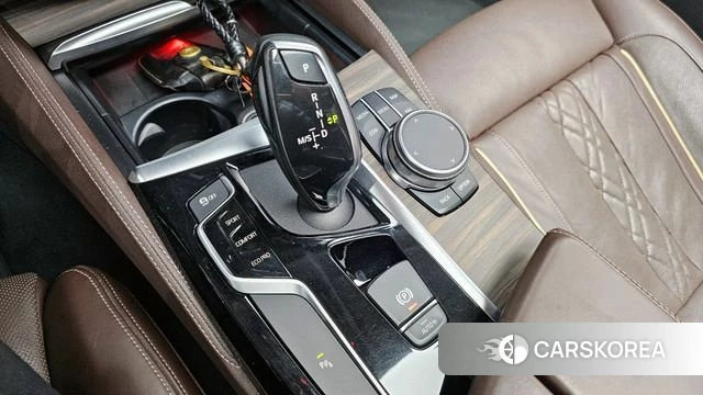 BMW 5 Series (G30) id 3861534 из Кореи 19