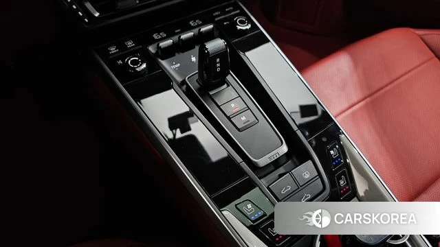 Porsche 911(992) id 3876668 из Кореи 19