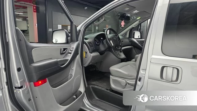 Hyundai The New Grand Starex id 3936341 из Кореи 19