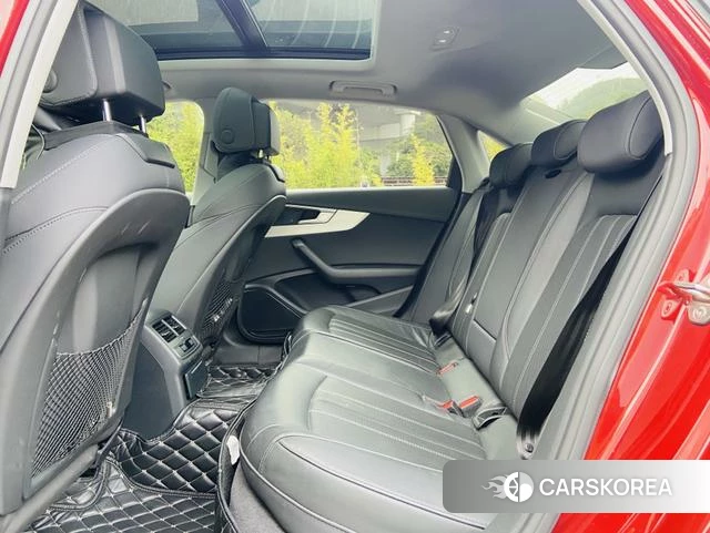 Audi A4L id 4335814 из Китая 16