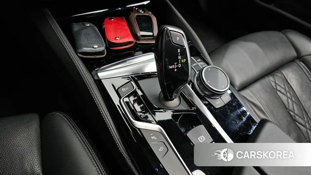 BMW 5 Series (G30) id 3886366 из Кореи 19