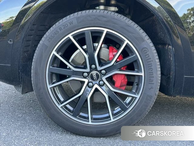 Audi Q5L id 4278235 из Китая 13