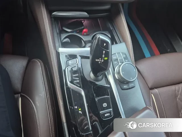 BMW 5 Series (G30) id 3639518 из Кореи 19