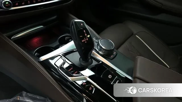 BMW 5 Series (G30) id 2974486 из Кореи 19