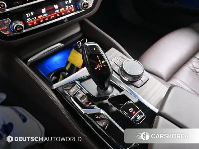 BMW 5 Series (G30) id 3708325 из Кореи 19