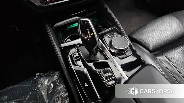 BMW 5 Series (G30) id 3454107 из Кореи 19