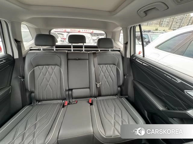 Volkswagen Tiguan L id 4333160 из Китая 11