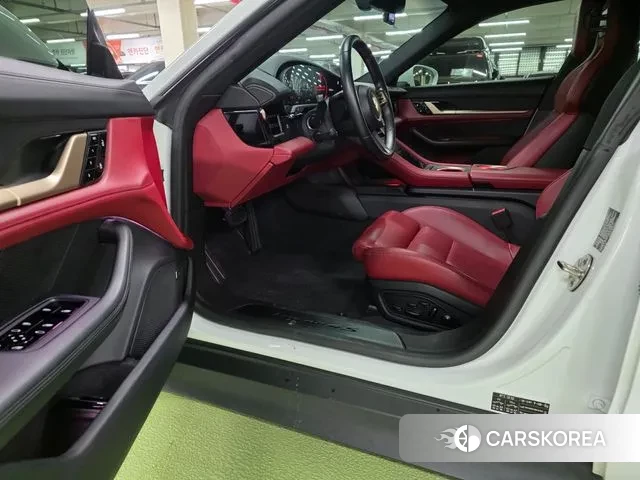 Porsche Taycan id 3551567 из Кореи 19