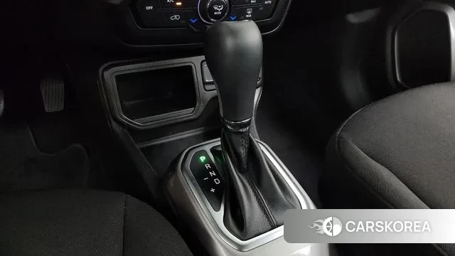 Jeep Renegade id 2979379 из Кореи 19