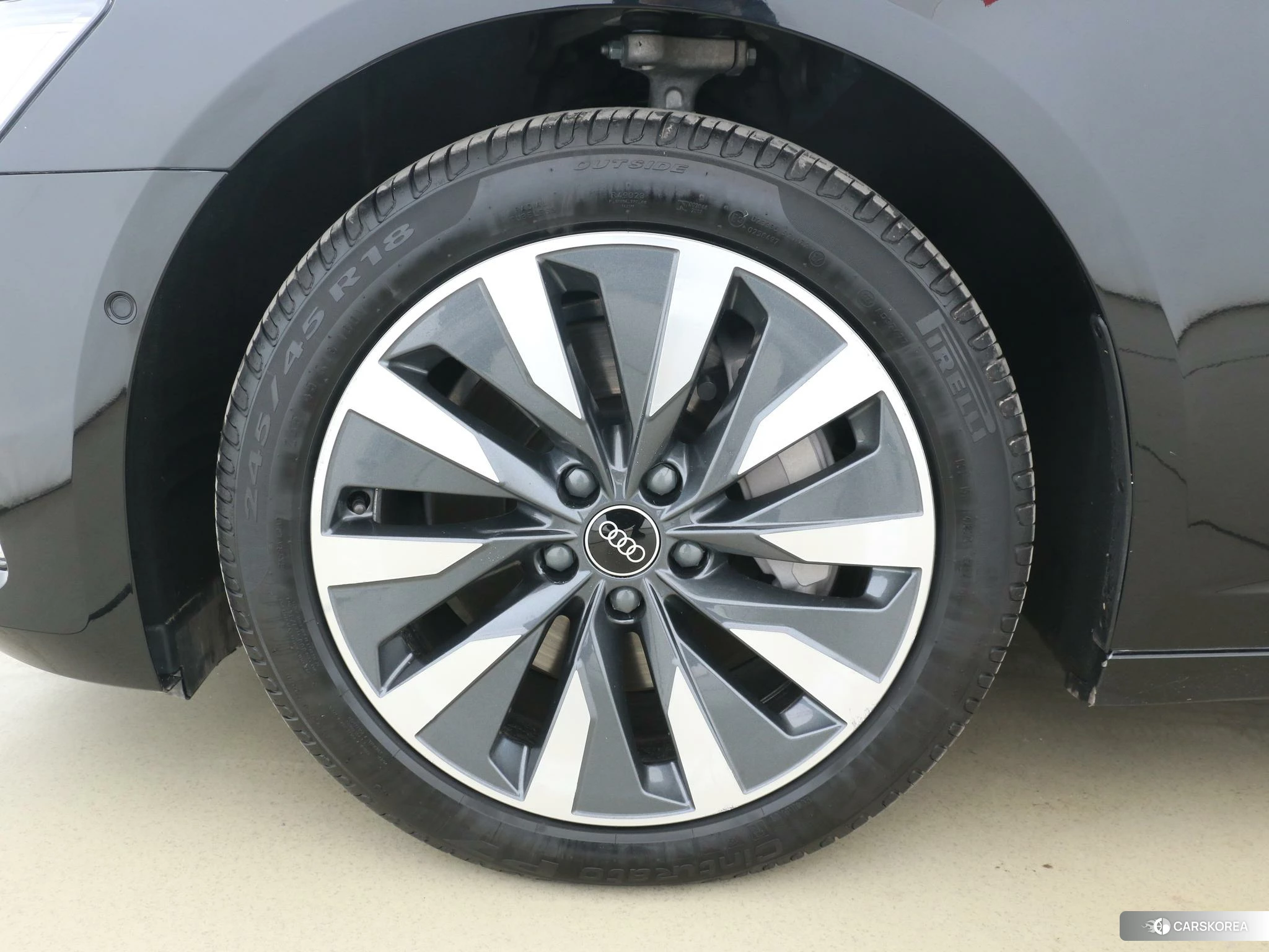 Audi A6L id 4515113 из Китая 14