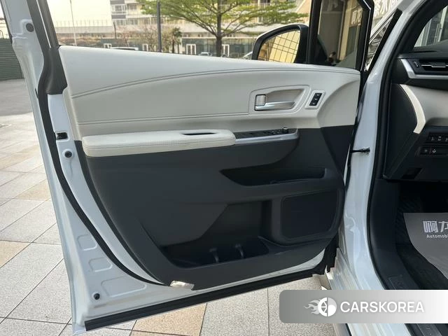 Toyota Grevia id 4301594 из Китая 26