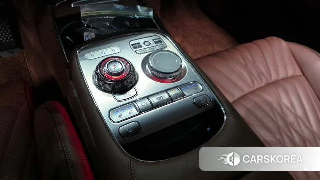 Genesis G90 (RS4) id 3850577 из Кореи 19